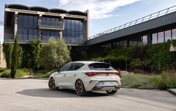 Cupra Leon 2026 - Lamar Rent Car